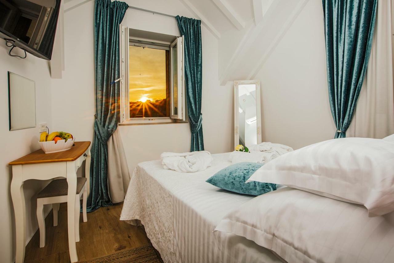 Heritage Hotel Dea Hvar Hvar Town Buitenkant foto